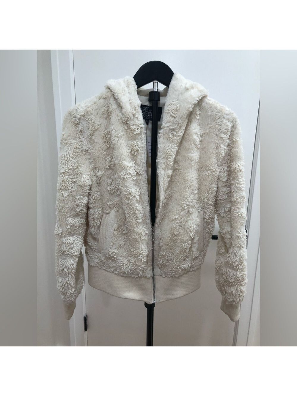 537. Cozy Patterned Cream Faux Fur Teddy Jacket